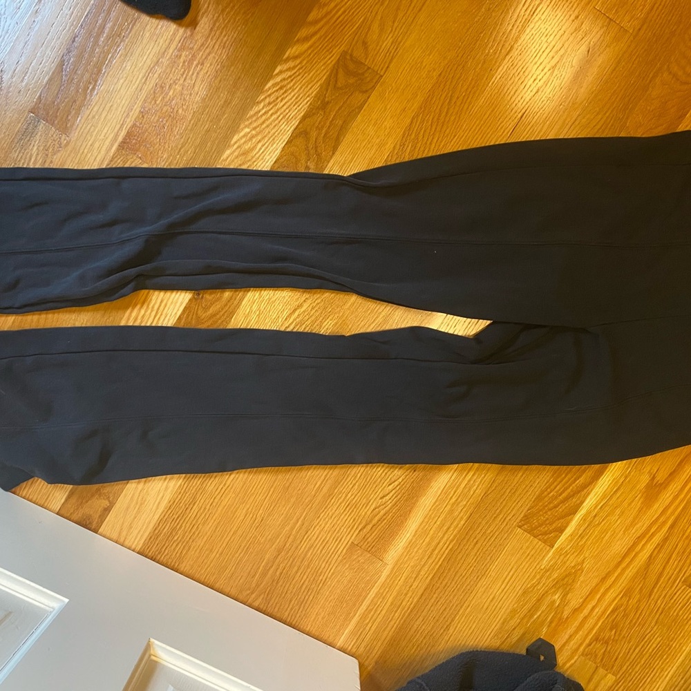 Athleta Women's Flared Pants Black Size 10 Side Zip Elastic Waist Pockets - Picture 2 of 5